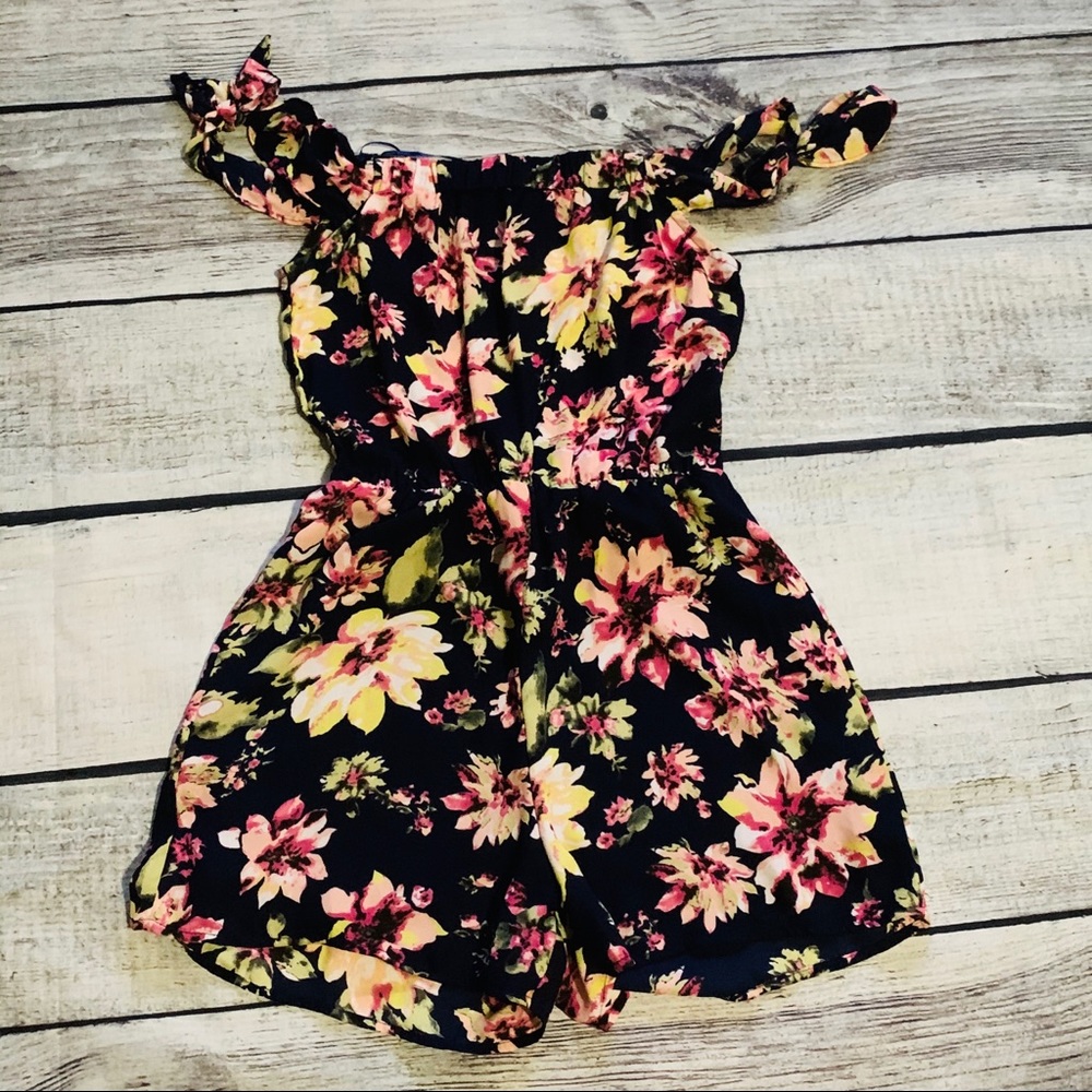 Romper with floral design